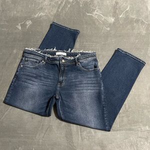 KanCan Filana Mid Rise Boyfriend Frayed Waist Jeans!